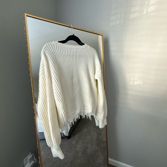 White Ivory Soft Sweater - Picture 5 of 6